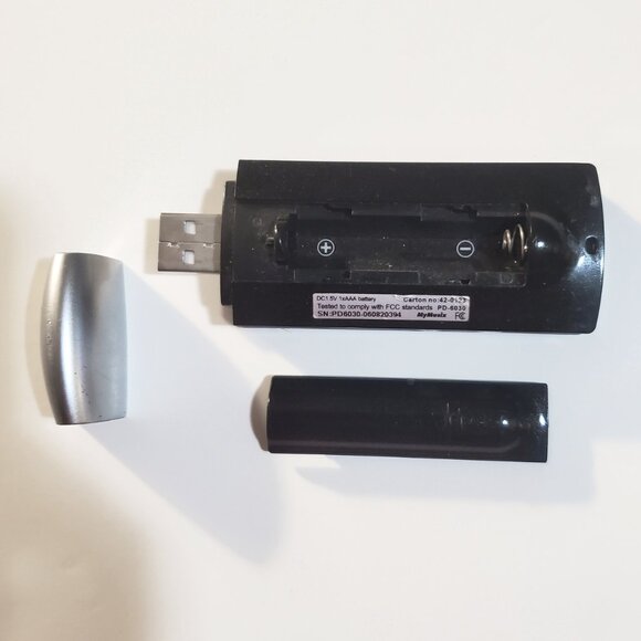 Vintage RadioShack MyMusix MP3 Player and 2GB USB Drive PD-6030 - Picture 3 of 13